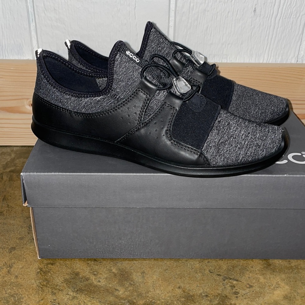 Ecco sence EU 40(US 9-9.5). NWT